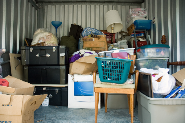 Lors d’un déménagement Maroc, l’une des craintes les plus fréquentes est d’abîmer ses meubles pendant le transport ou le stockage. Dans ce guide, vous découvrirez comment stocker meubles sans dégâts grâce à des étapes claires : préparation, choix du garde-meubles, assurance, conseils pratiques et coordination du déménagement avec le stockage.